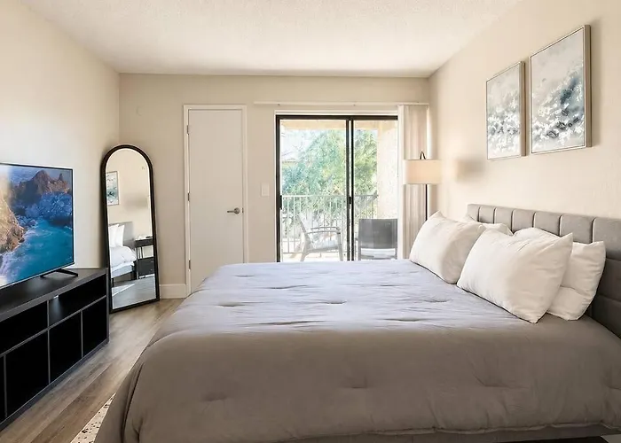 Apartment Modern & Stylish Oasis 2br/2ba - Pool View Mesa