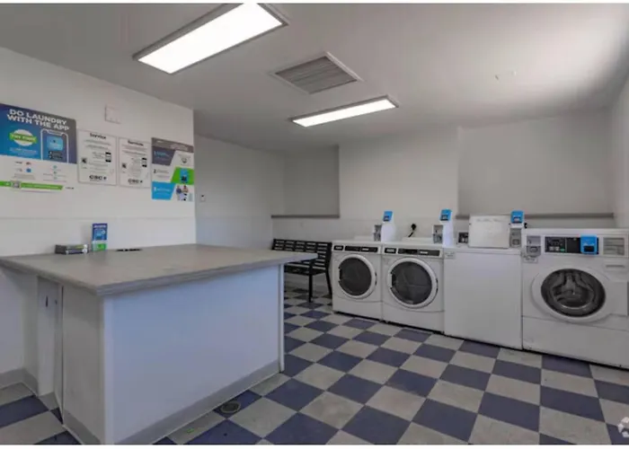 Apartment Modern & Stylish Oasis 2br/2ba - Pool View Mesa