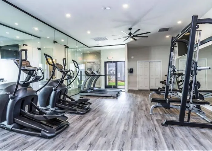 Modern & Stylish Oasis 2br/2ba - Pool View Apartment Mesa